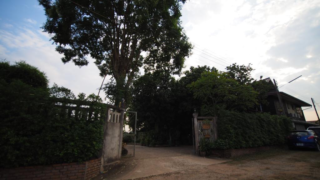 Pround Nan Cottage Exterior foto